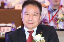 从高中生到人民大会堂工人再到民航局纪检组长 70岁梁潮平投案